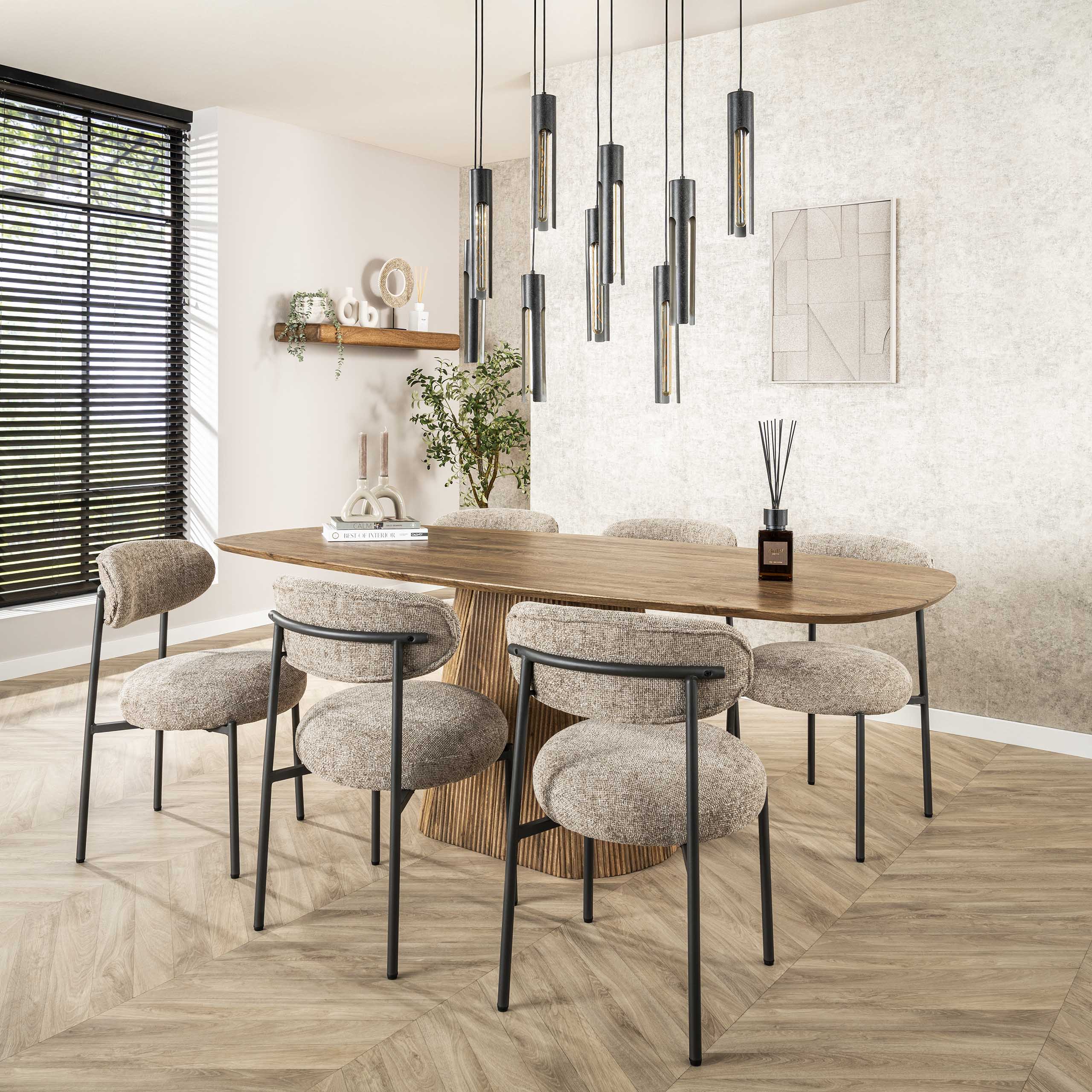 Eettafel 6 personen: welke maat heb je nodig?