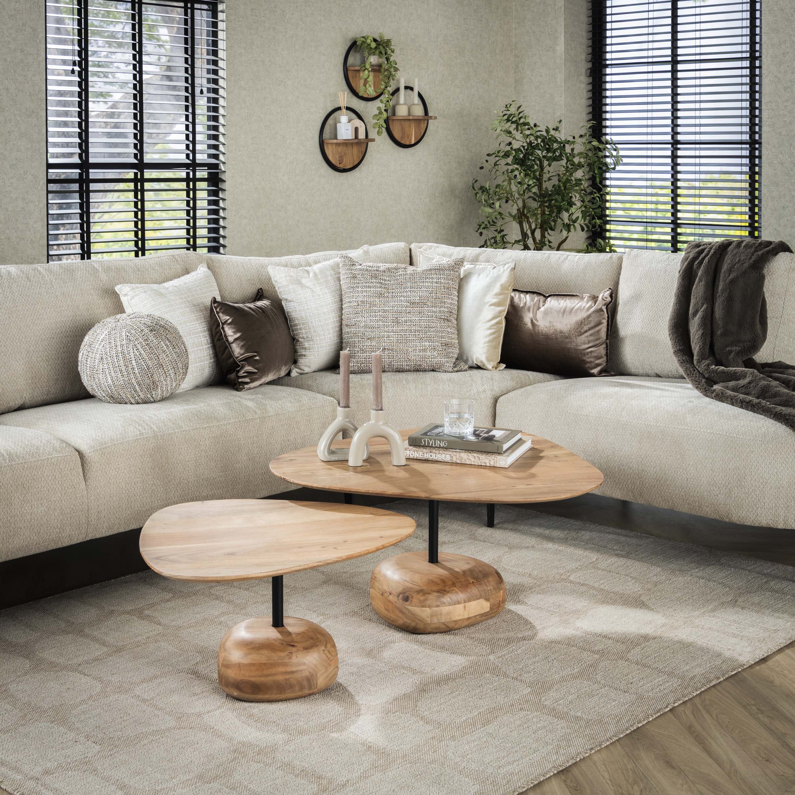 Salontafel driehoekig set/2