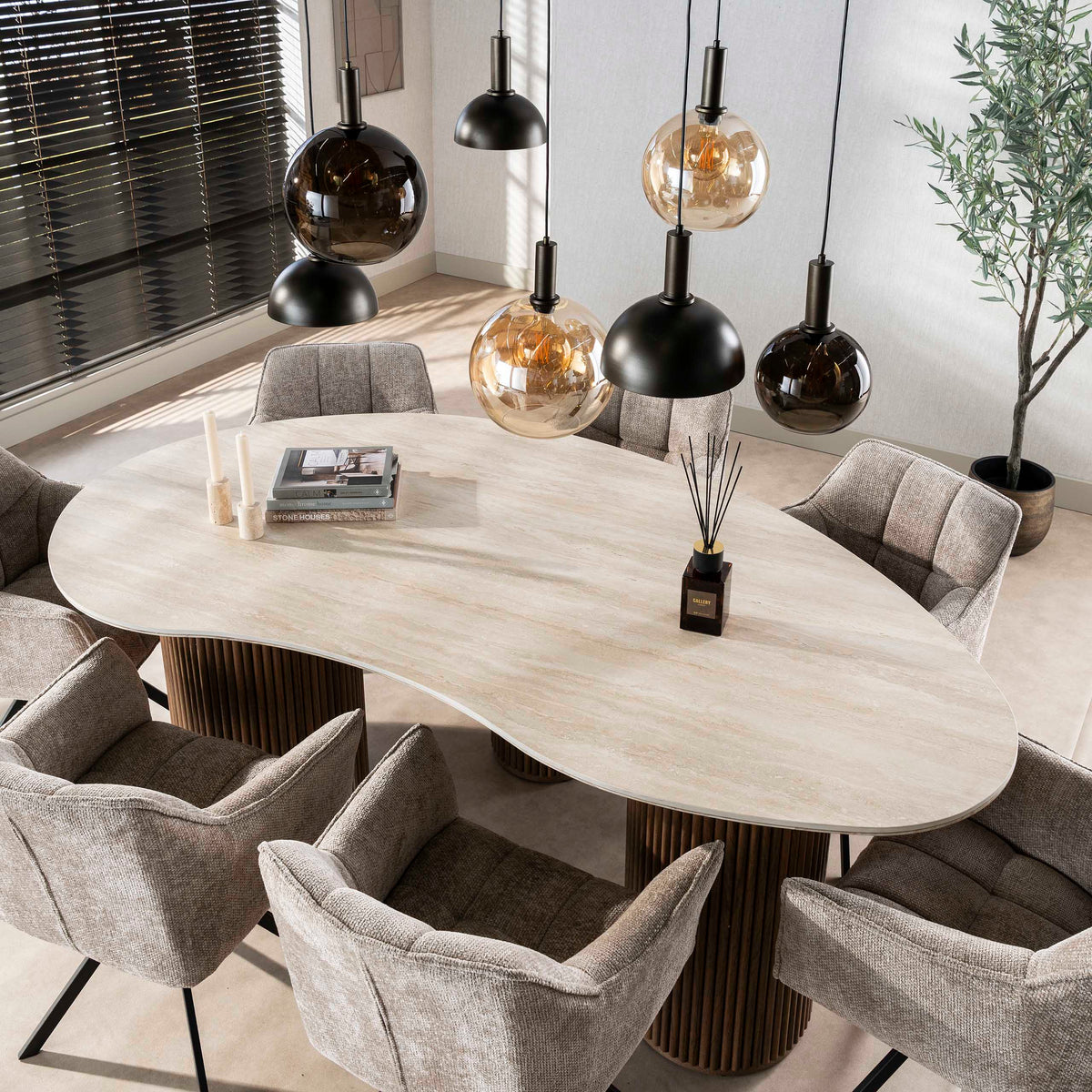 Eettafel Romano niervormig 215