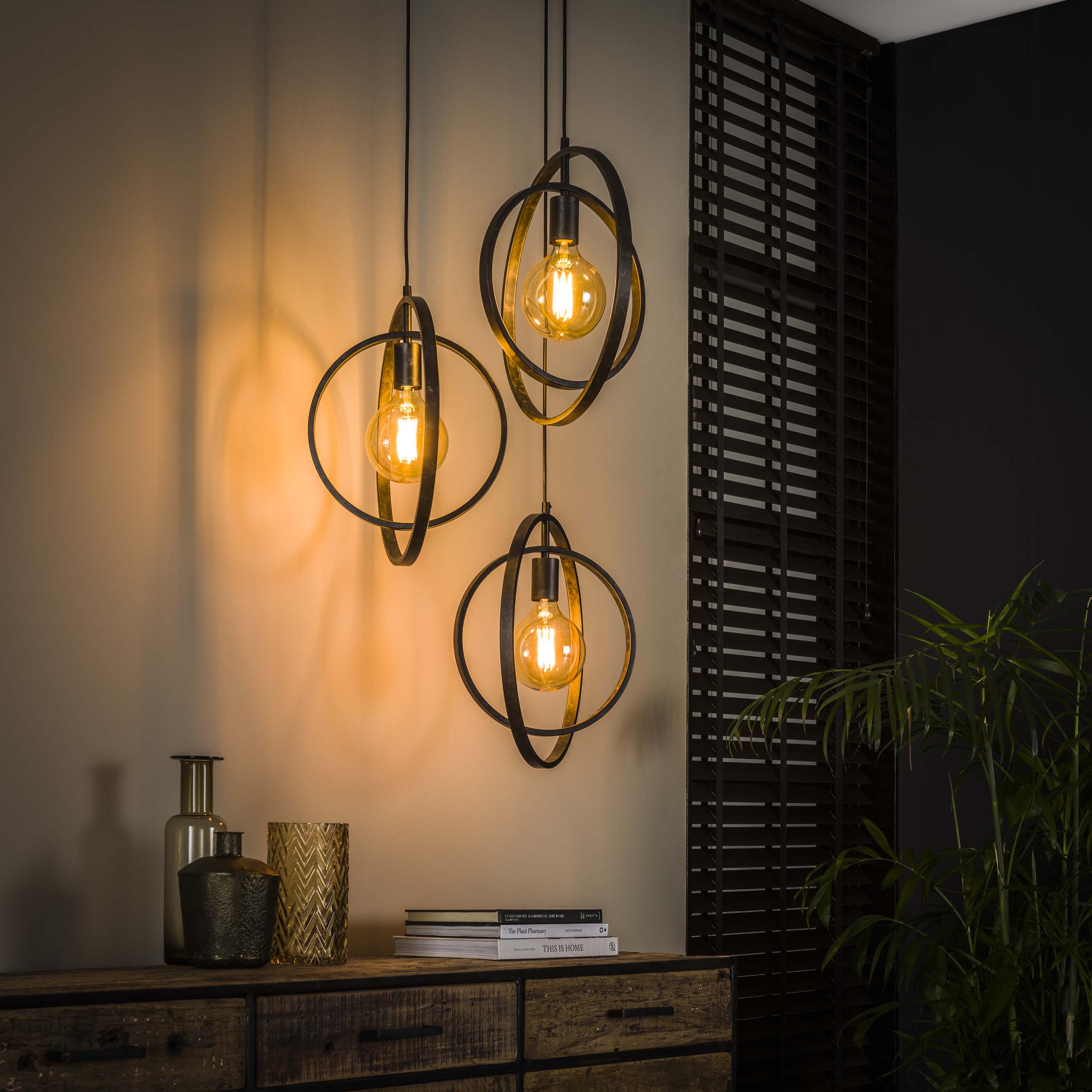 Turn Around Stepped Pendant Lamp 3L
