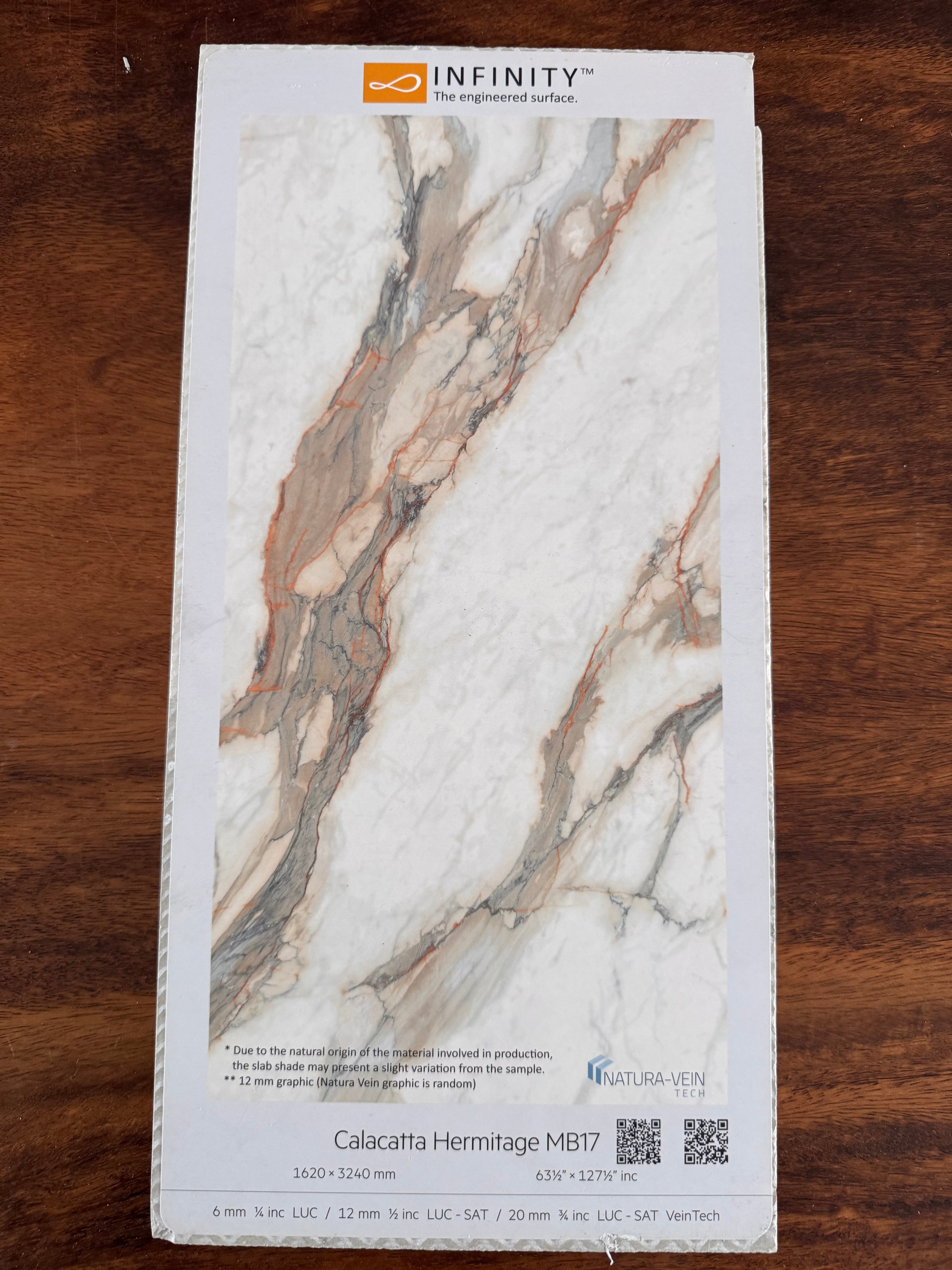 Keramische tafel Calacatta Hermitage - Deens Rond - Half Moon Eiken