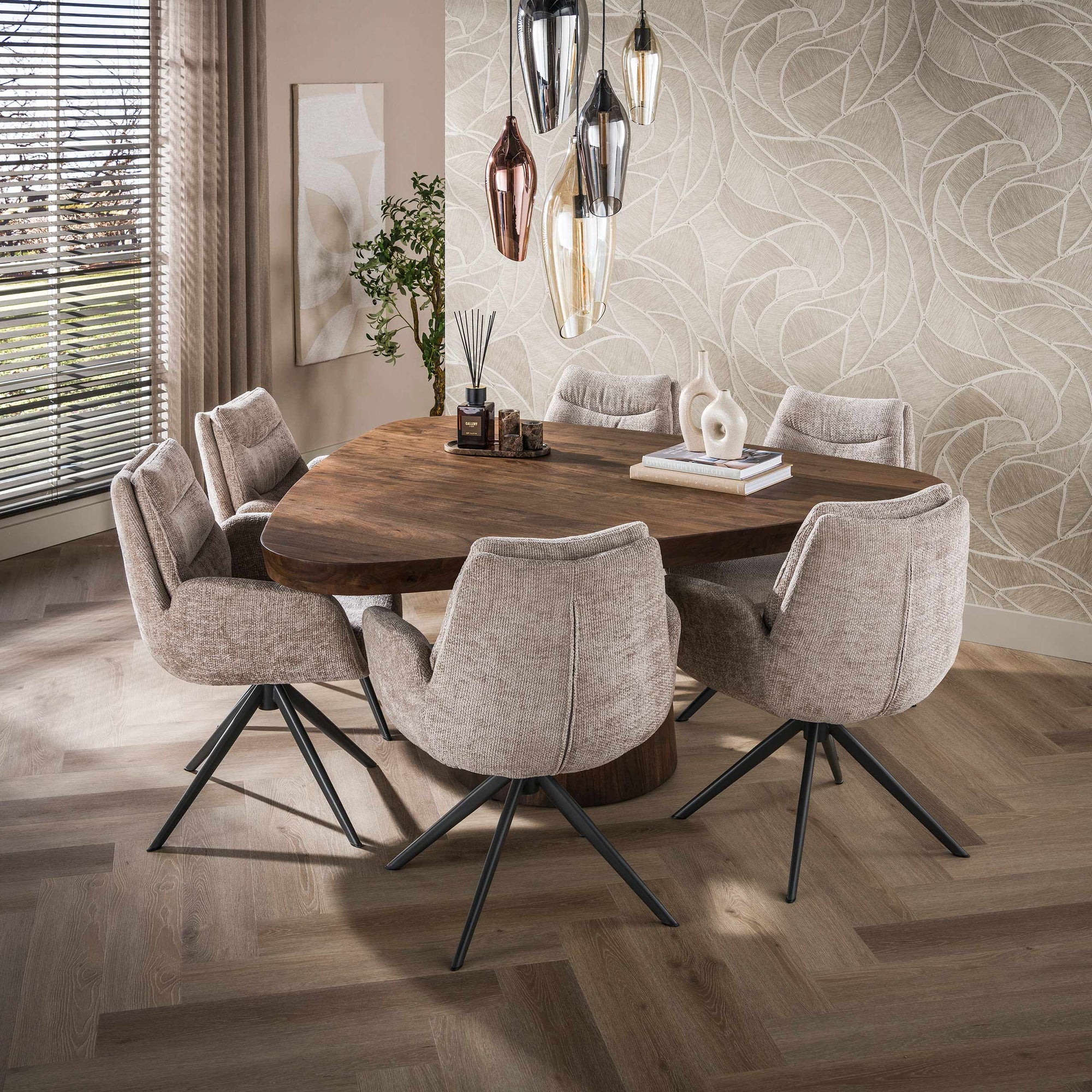 Eettafel Arcadia triangle 165