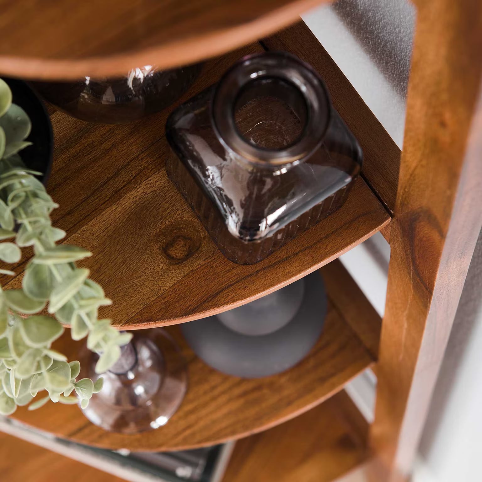 Corner shelf Angle / Solid acacia sand