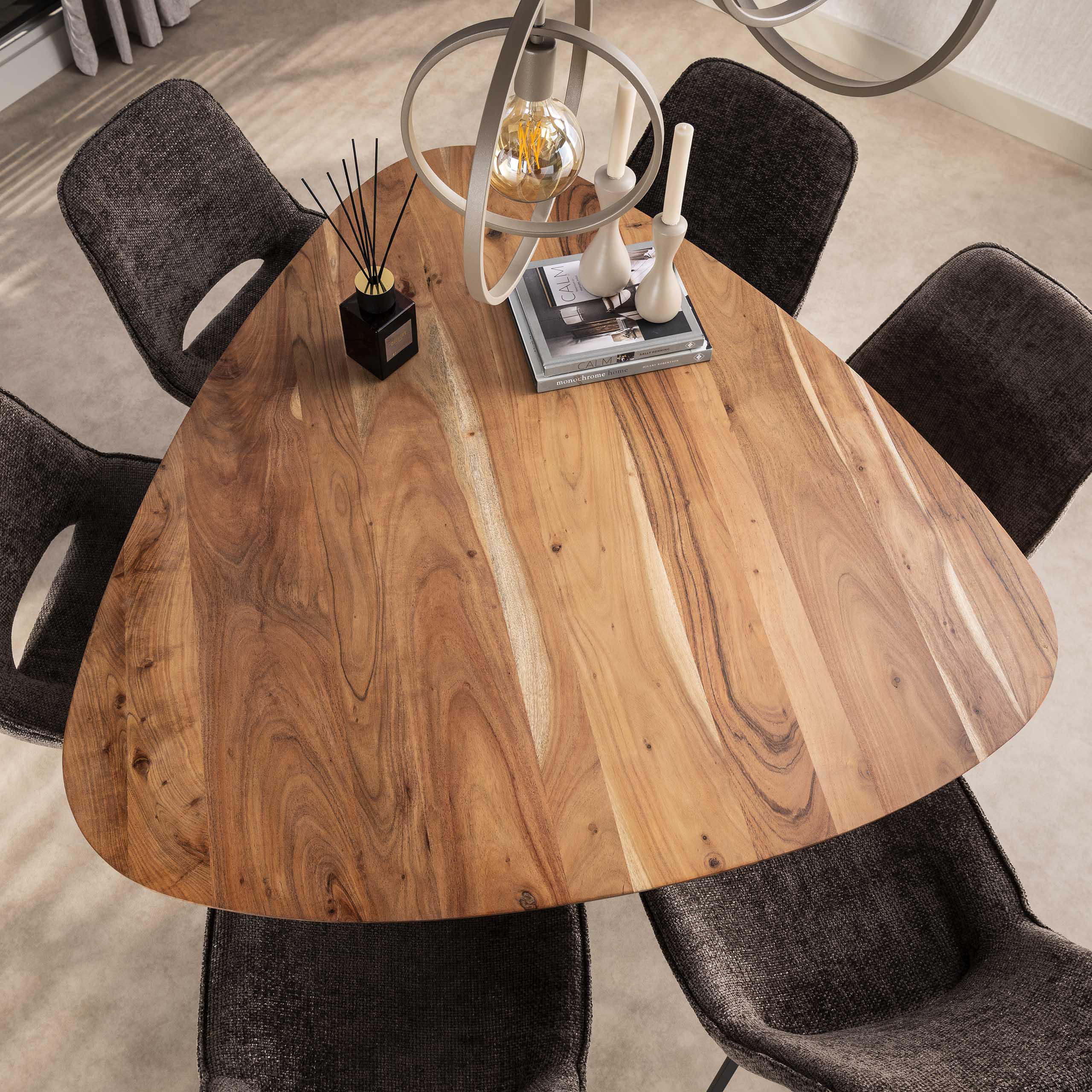 Eettafel Triangle 135x135