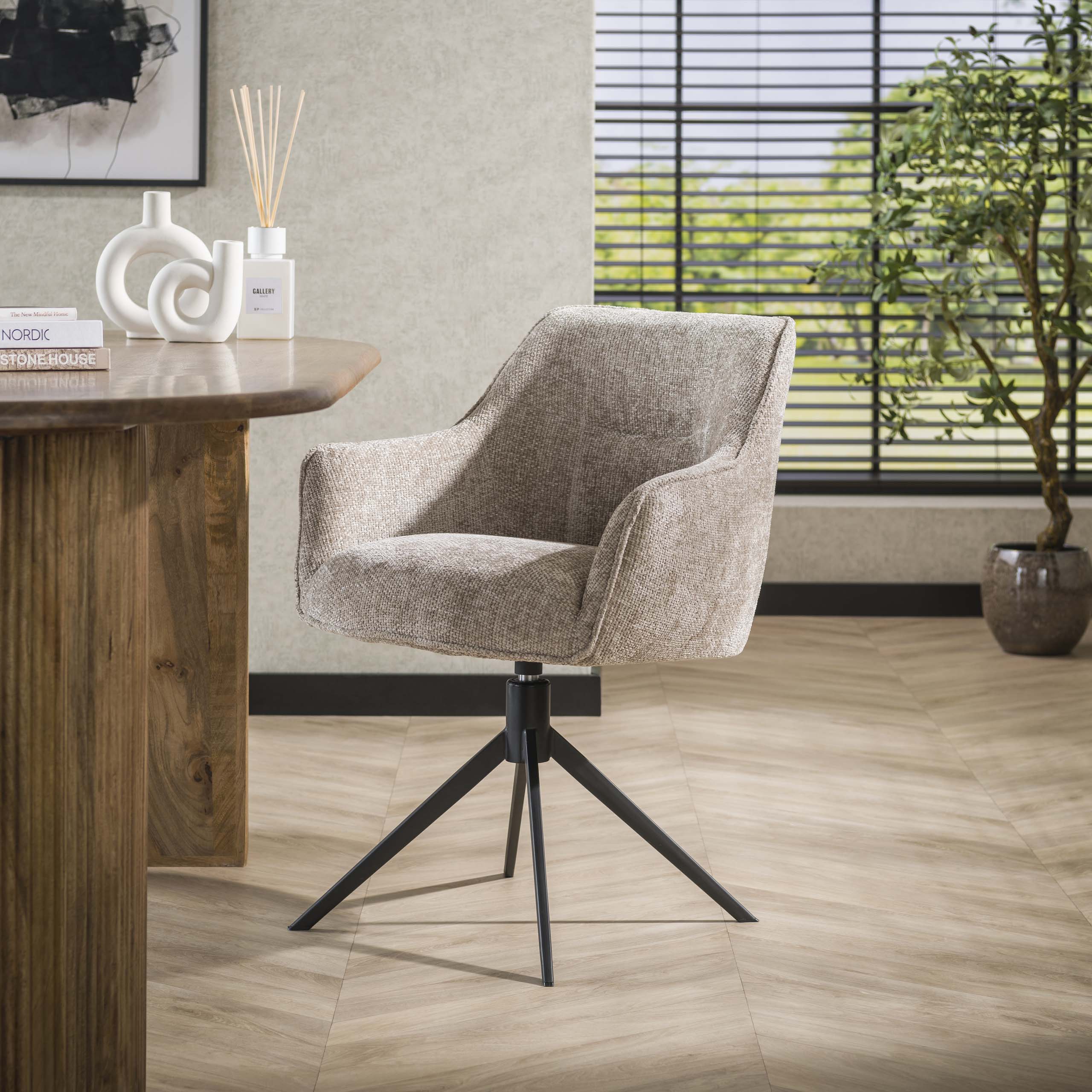 Armchair Pull Swivel MOQ2 (2 pieces)