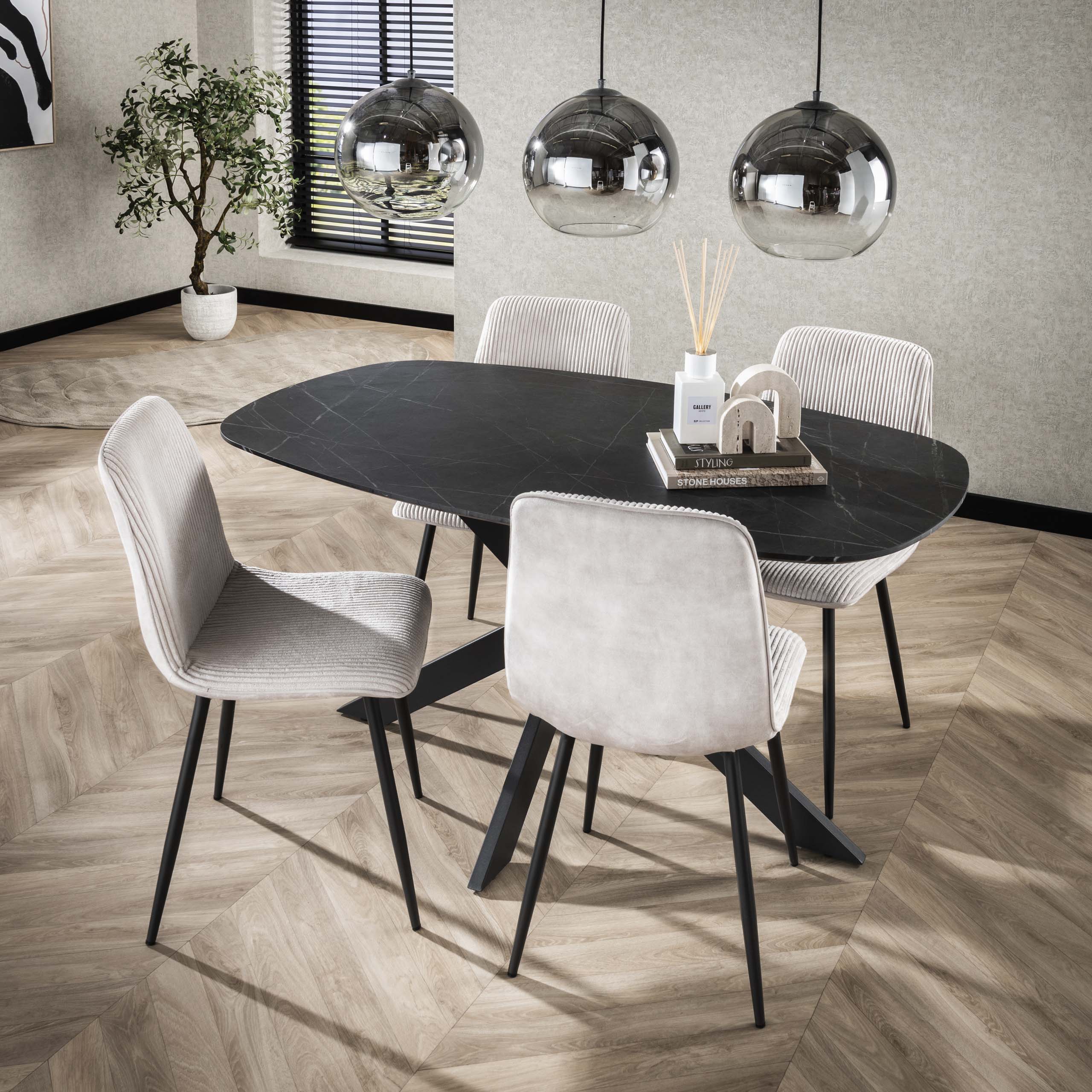 Eettafel Onyx Cross 150