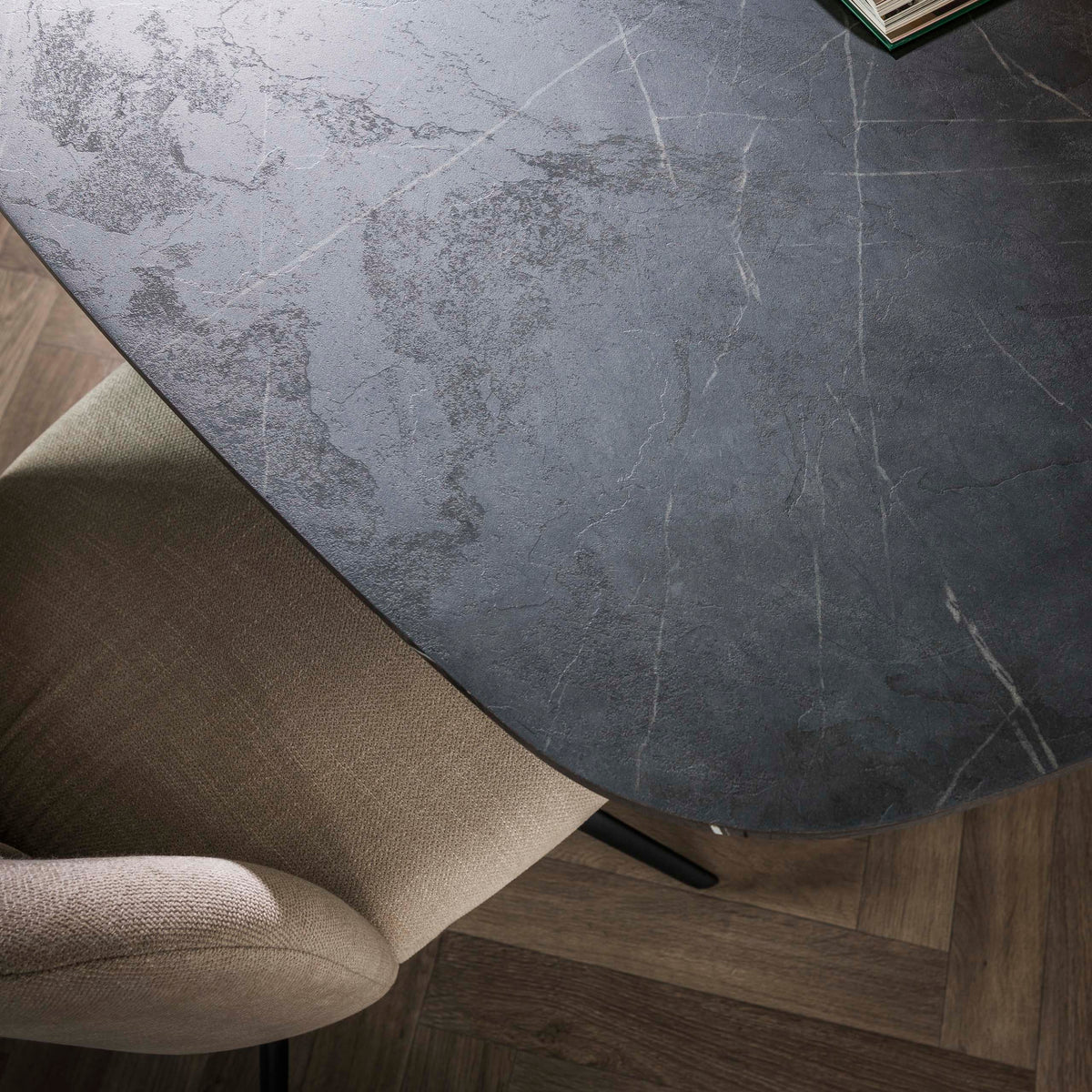 Eettafel Onyx Cross 180