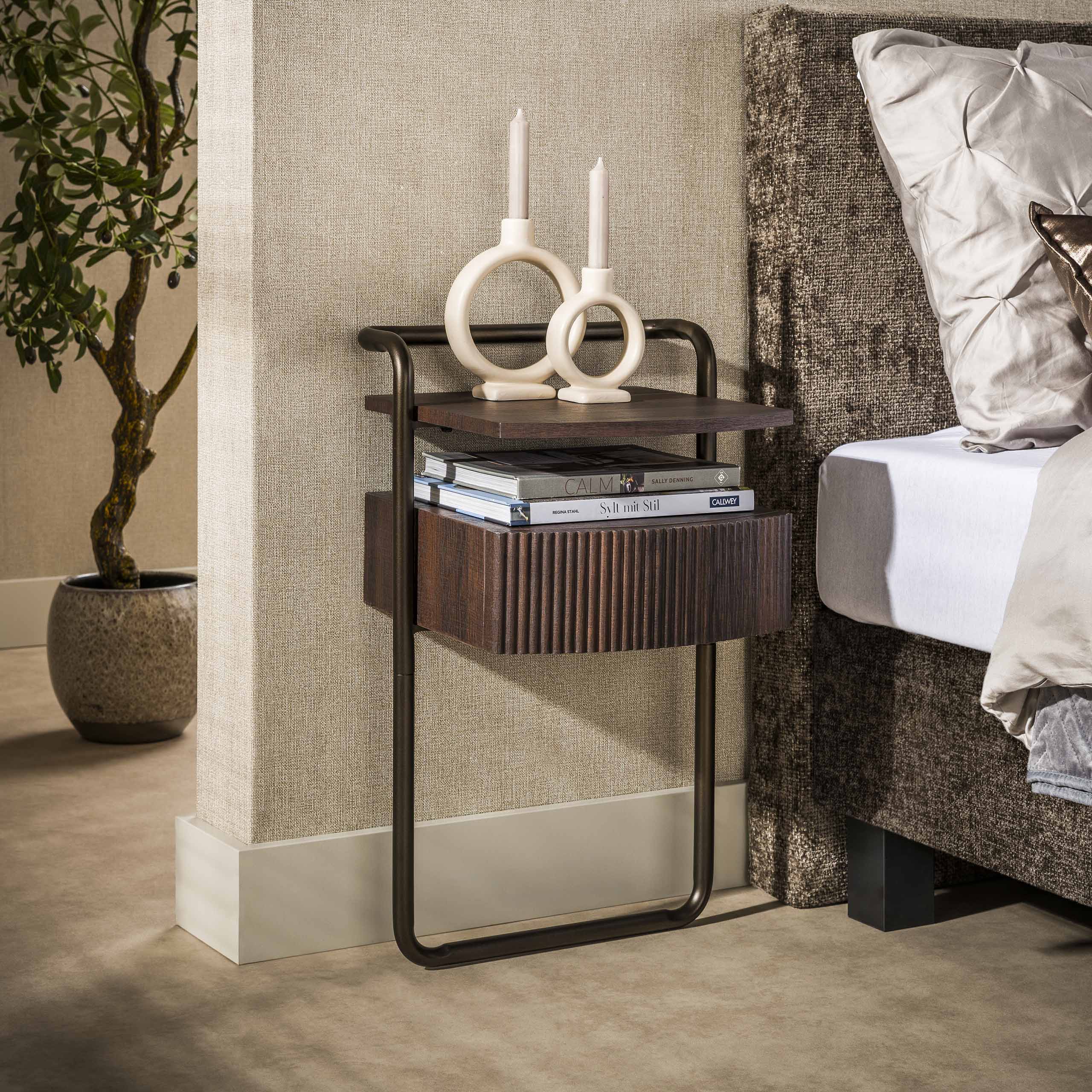 Nightstand Bend 1L