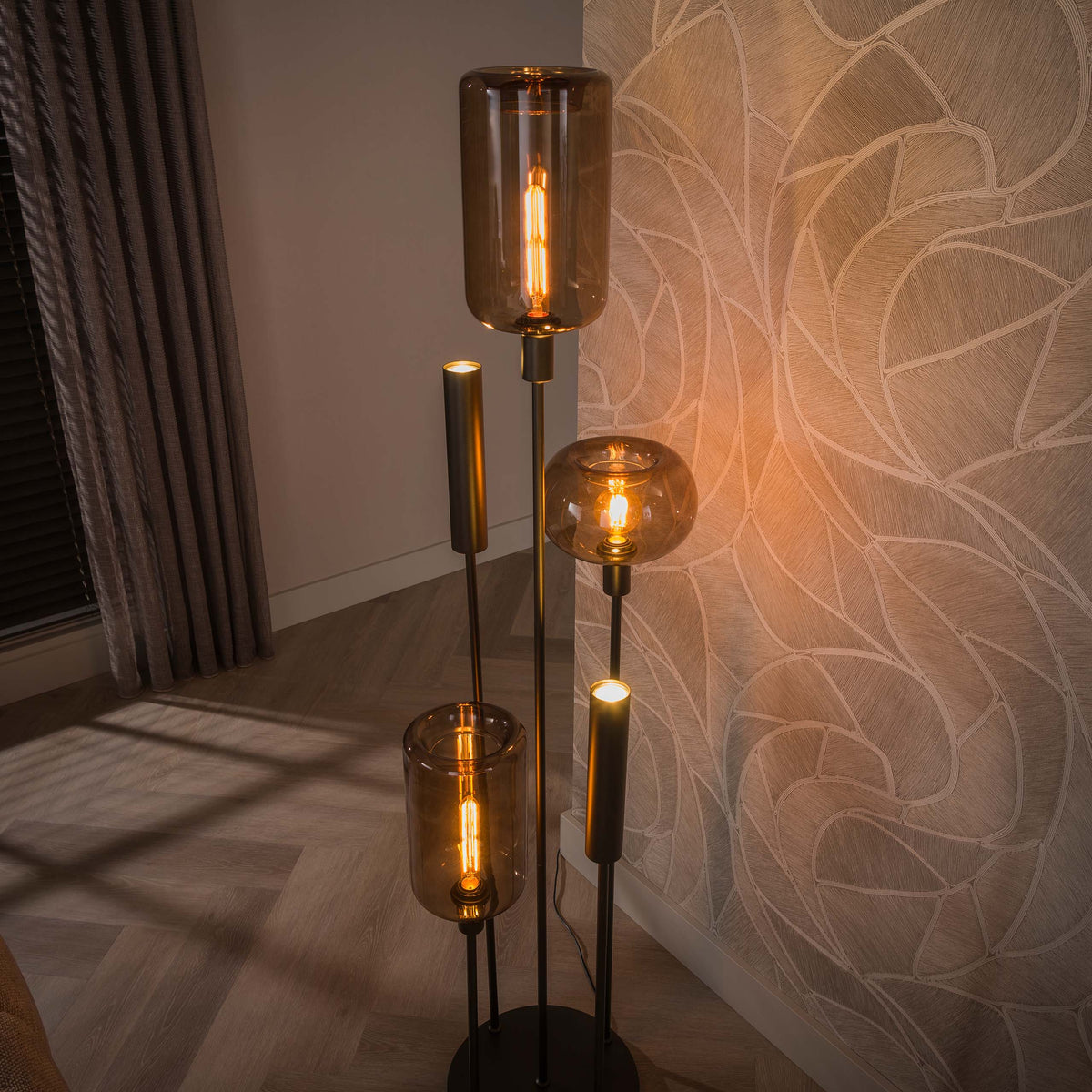Vloerlamp Serene switch getrapt 2+3L