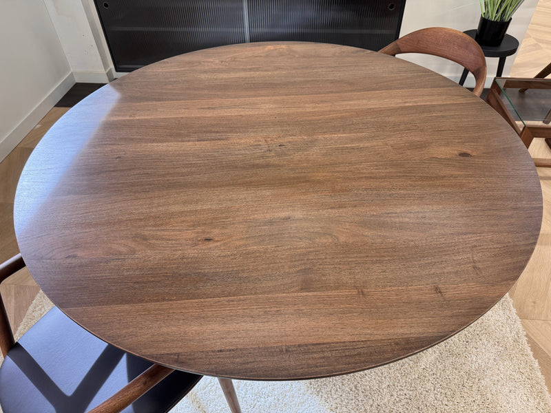Walnoot eettafel - Rond - Amea walnoot onderstel — detail walnoot nerftekening