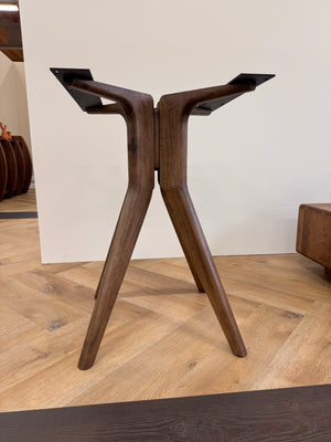 Walnoot eettafel - Rond - Amea walnoot onderstel — productfoto 6