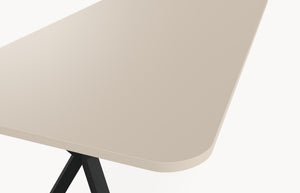 Melamine eettafel Oatmeal Beige - Recht Radius - AX onderstel metaal — afbeelding 4 | Industrial Home