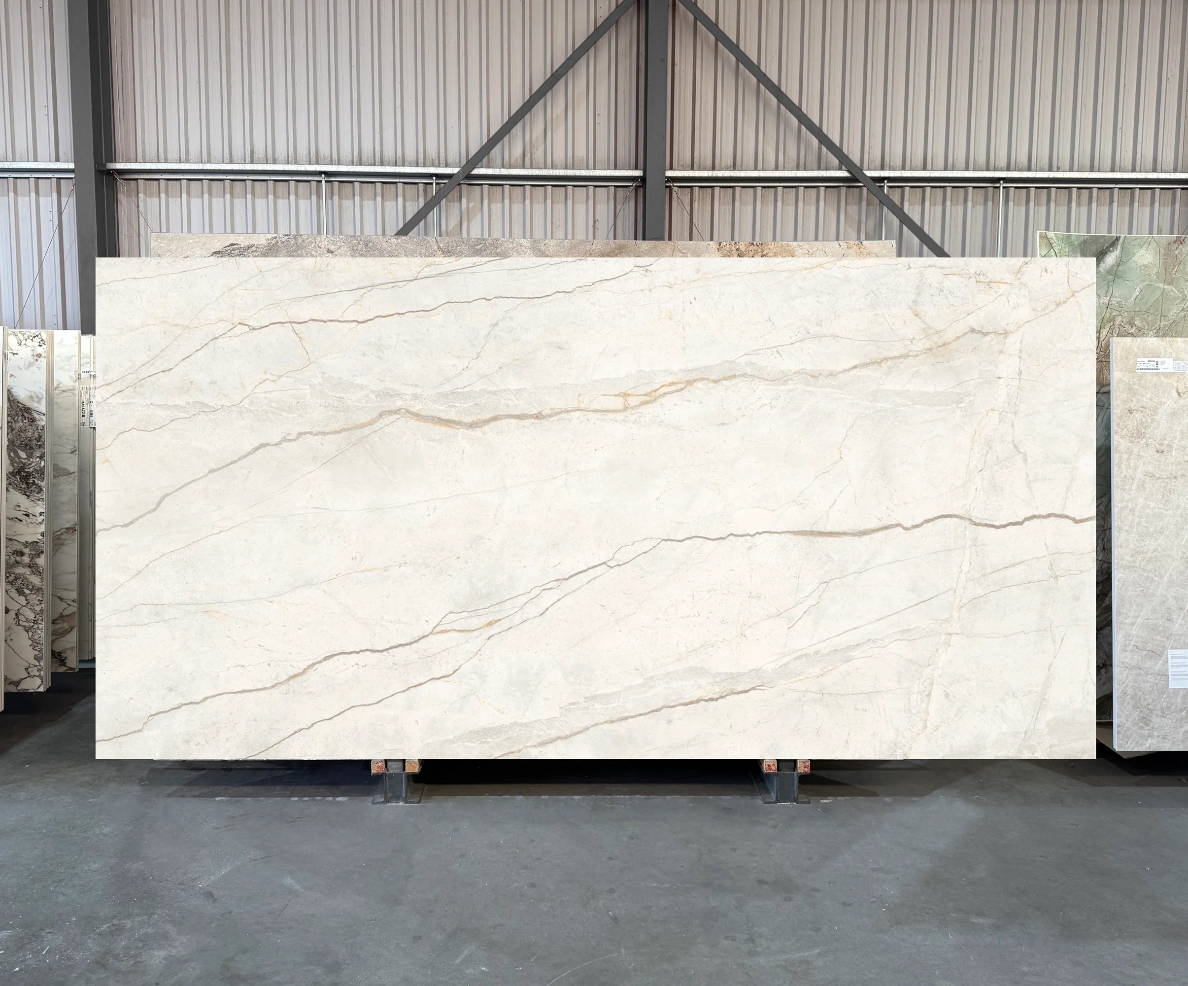 Keramische eettafel Silver Root White- Plat Ovaal - 2 Half cones eiken - Japandi sfeerbeeld 8 - Industrial Home