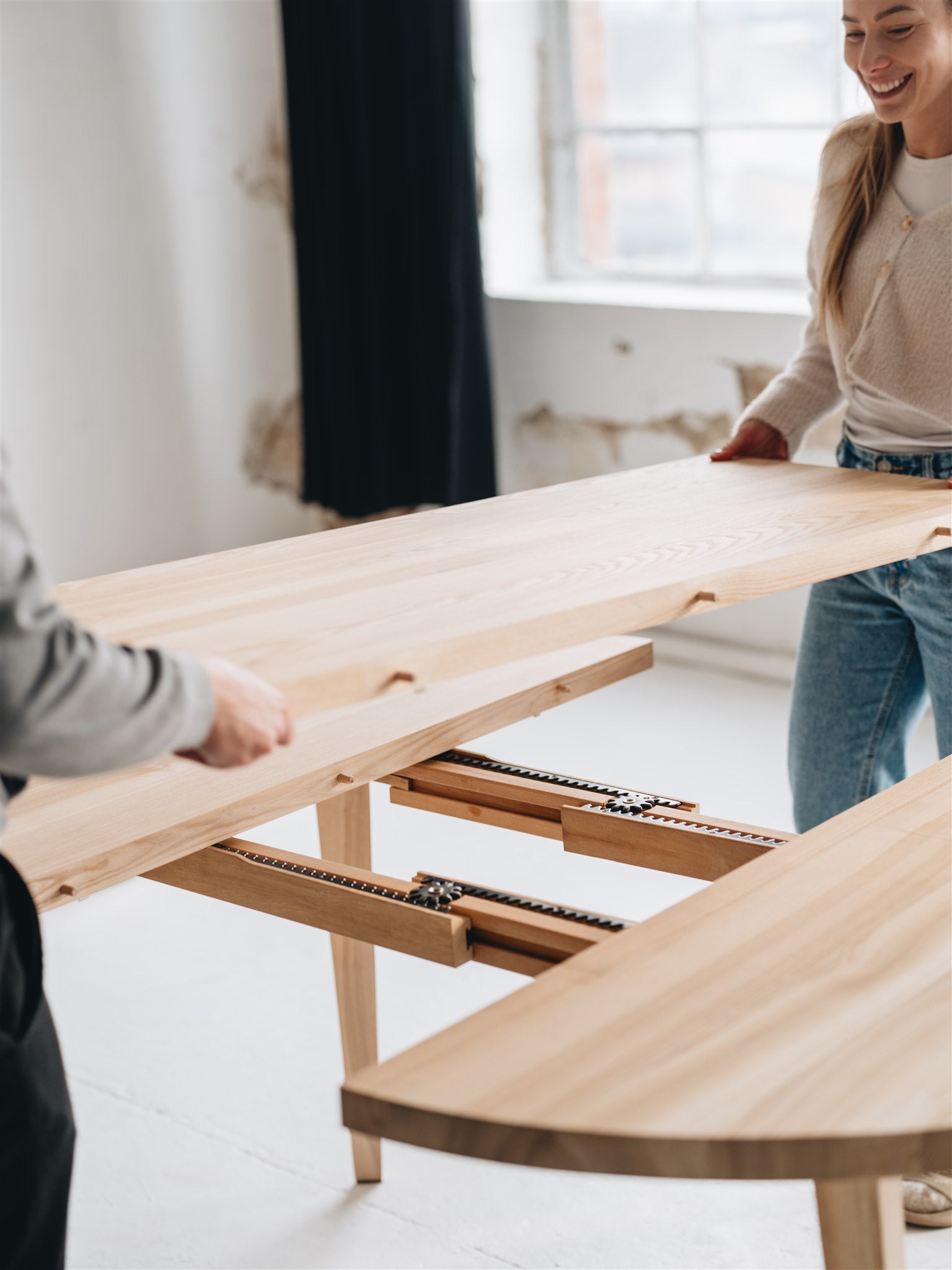 Verlengbare ronde eiken eettafel