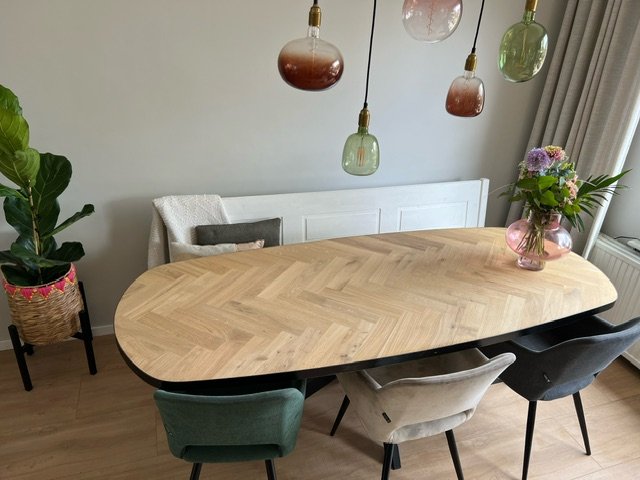 Eettafel van Industrial Home bij klant uit De Meern