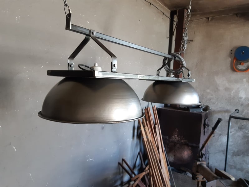 Koloniaal bouw manipuleren INDUSTRIËLE EETTAFEL LAMP OSTROW MET X AANTAL SILVER METALLIC KAPPEN online  bestellen bij Industrial-Home